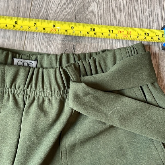 Chapter One Sportswear belted Olive Green Cargo pants . - Picture 6 of 8